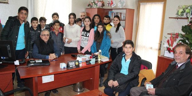 Öğrencilerden Polislere Başsağlığı Ziyareti