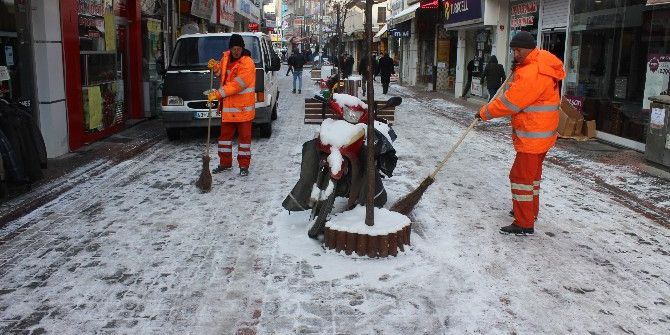 Kar, Tavşanlı’da Etkili Oldu