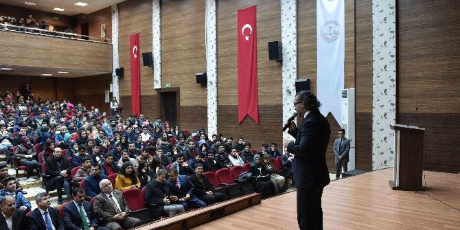 Öğrencilere Etkili İletişim Semineri Verildi