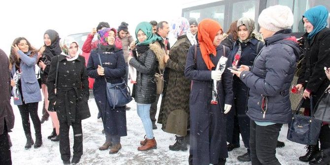 Bozok Üniversitesi Öğrencileri Polislere Çorba İkramında Bulundu