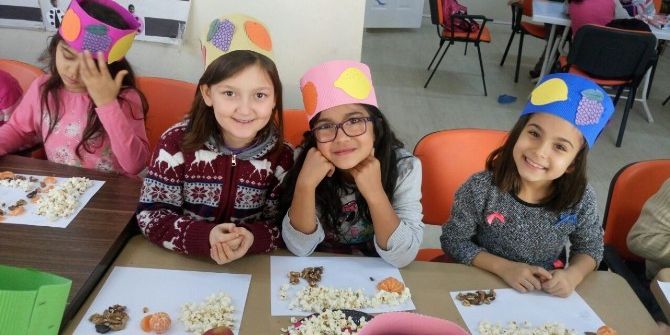 Efeler’de Minikler ’Tutum Yatırım Ve Türk Malları Haftası’nı Kutladı