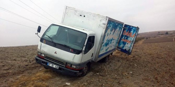 Yol Kontrolü Sırasında 16 Bin Litre Kaçak Akaryakıt Ele Geçirildi