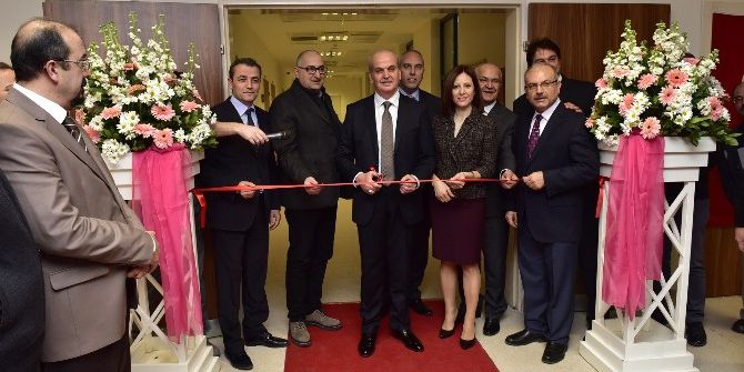 "Türkiye’de Her Yıl Yaklaşık 150 Bin Kişiye Kanser Tanısı Konuyor"