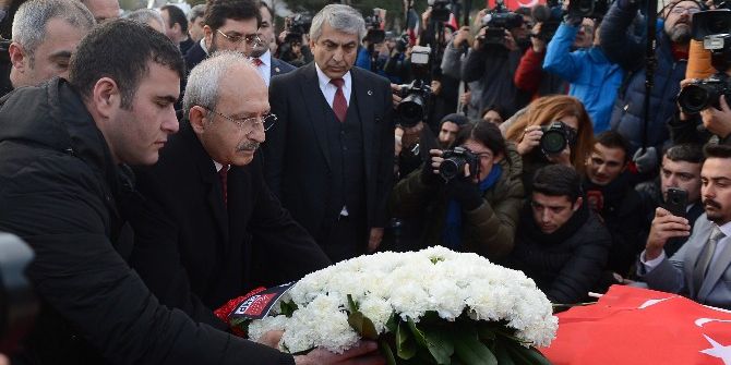 Chp Lideri Kılıçdaroğlu Patlamanın Olduğu Yere Karanfil Bıraktı
