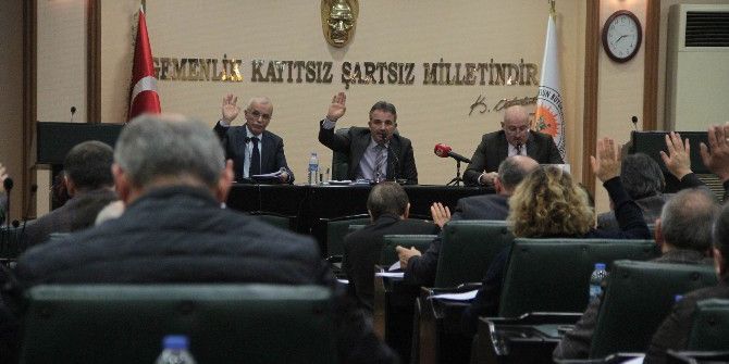 Meclisin Yıl Sonu Toplantısı Tartışmalı Geçti