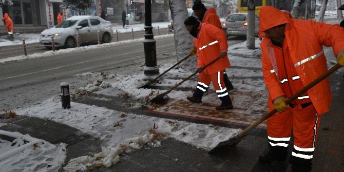 Battalgazi Belediyesi Karla Mücadele Çalışmalarını Aralıksız Sürdürüyor