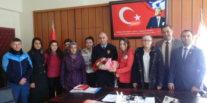 Salihli Emniyeti’ne Ziyaretçi Akını