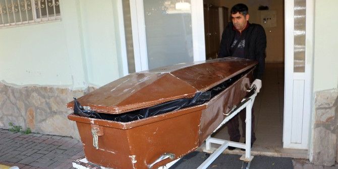 Güvenlik Görevlisi Göğsünden Vurularak Öldürüldü