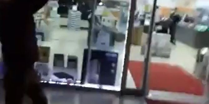 Televizyonu Parçaladı, Sosyal Medyada Paylaştı