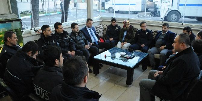 Çevik Kuvvet’e Ziyaretler Sürüyor