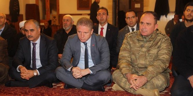 İstanbul Şehitleri İçin Mevlit Okutuldu