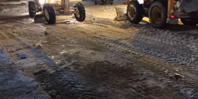 Malazgirt’te Kar Temizleme Çalışması