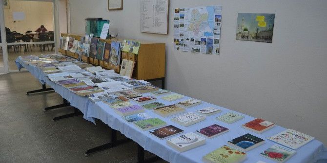 Kütüphanede ‘Cami Ve Kitap’ Sergisi