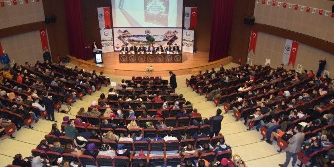 Rektör Çakar, Öğrencilerle Bir Araya Geldi