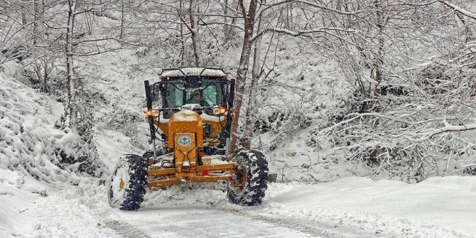 Giresun’da Kar Etkili Oldu: 377 Köy Yolu Ulaşıma Kapandı