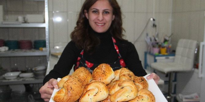 Biyologluğu Bıraktı, Pastacı Oldu