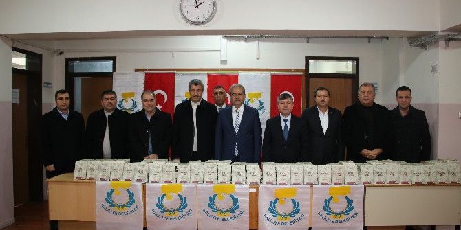 Demirkol’dan 60 Bin Öğrenciye Siyer-i Nebi Kitabı