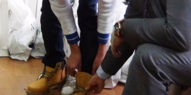 Erciş Belediyesinden 55 Öğrenciye Giyim Malzemesi Desteği