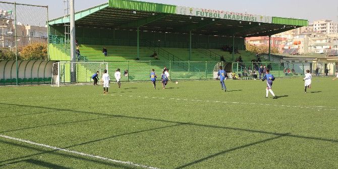 Şehitkamil’de Futbol Aşkıyla Omuz Omuza
