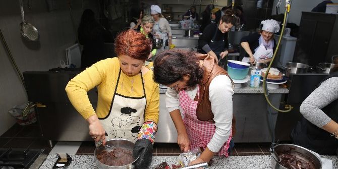 Kadın Derneklerine Pastacılık Kursu