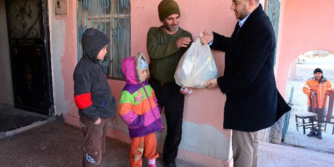 Savaştan Kaçarak Aksaray’a Gelen Halepli Aileye Belediye Yardım Eli Uzattı