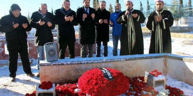 Gazeteci Erdal Çelik Ölümünün 1. Yılında Mezarı Başında Anıldı