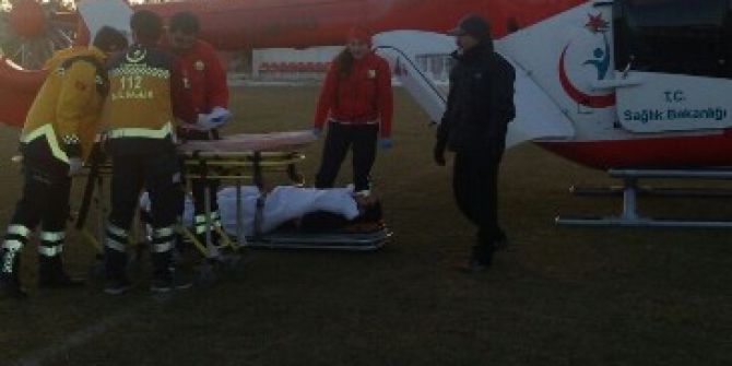 Hava Ambulansı Tır’ın Çarptığı Yaralı İçin Havalandı