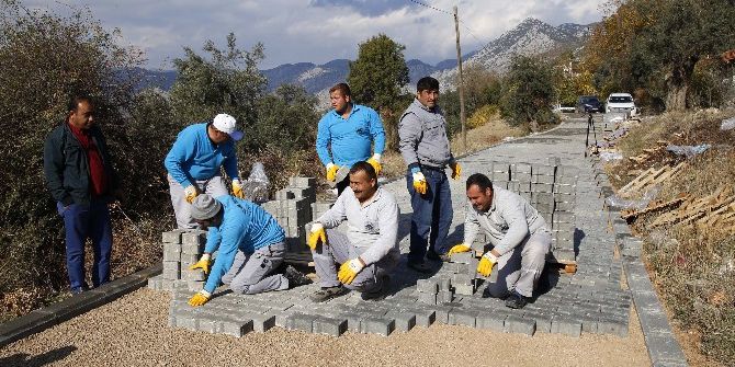 Döşemealtı Killik Mahallesi’nde Parke Yol Sevinci