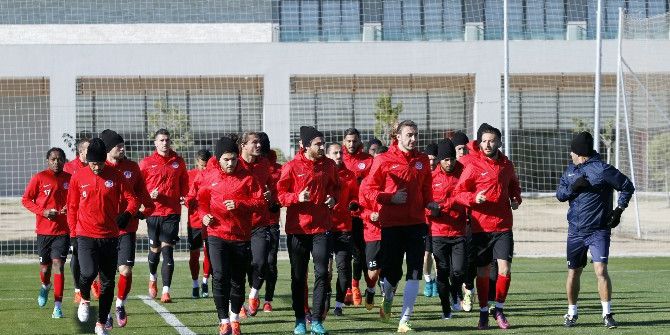 Antalyaspor, Bursaspor Maçına Yeni Tesislerinde Hazırlanıyor