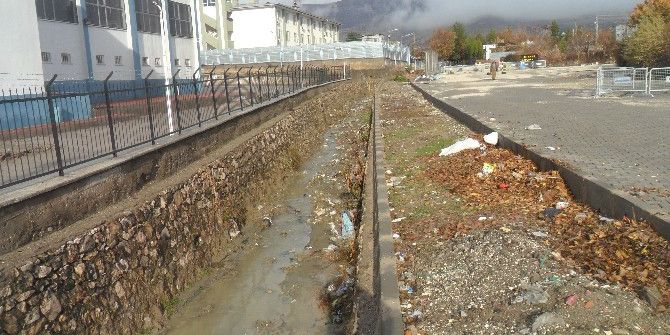 Büyükşehir Belediyesi’nden Temiz Dere Kampanyası