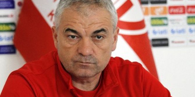 Antalyaspor, Eski Futbolcusu Emrah Başsan İle İlgilenmiyor