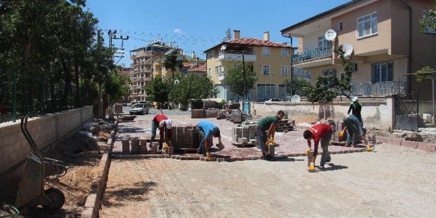 Ortaokul Sokak’ta Parke Çalışması Tüm Hızıyla Sürüyor