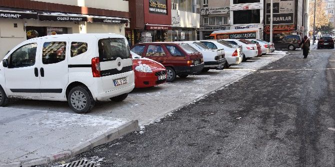 Serçeönü Mahallesi’nde Yaya Ve Araç Yolu Yenilendi