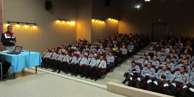 Jandarmadan Özel Güvenlik Personeli Ve Botaş Görevlilerine Bilgilendirme Toplantısı