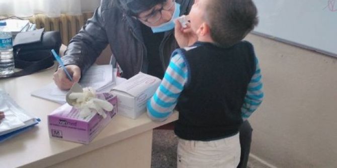 Öğrencilere Diş Florürlü Vernik Uygulaması