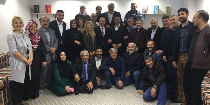 Bornova Erzurumlular Derneği Gültekin İle ’Devam’ Dedi