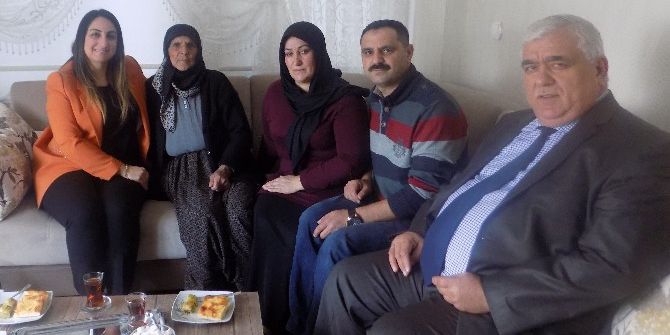 Vali Aykut Pekmez’in Eşinden Şehit Ailelerine Ziyaret