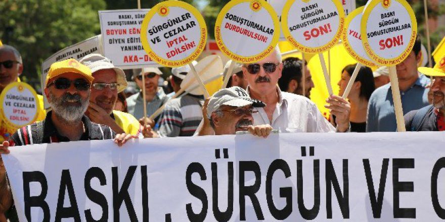 Bakanlık Önünde Oturma Eylemi