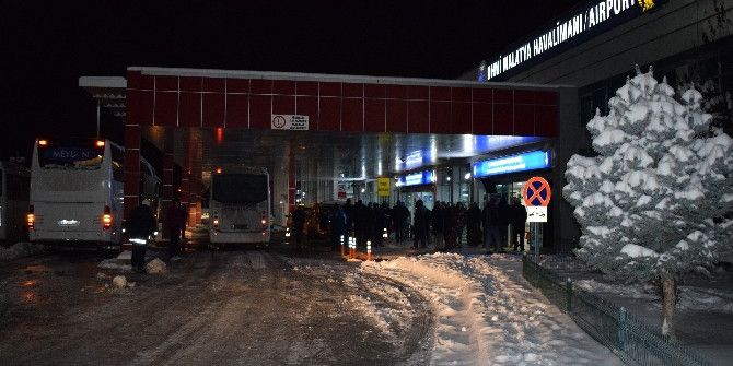 Malatya Uçağı İniş Yapamadı