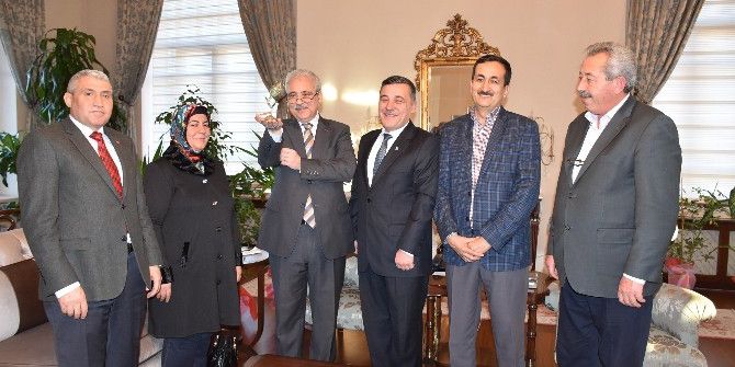 Manisa’da 133 Çocuk 107 Koruyucu Ailenin Yanında