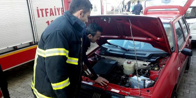 Gaz Sızdıran Otomobil Mahalle Sakinlerini Korkuttu