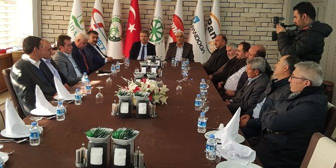 Kayseri Şeker’in Pancar Üretiminde Çiftçi Maliyetlerini Azaltma Girişimine Taşıyıcılar Kooperatifinden ’Sök-yüklet-taşı’ Desteği