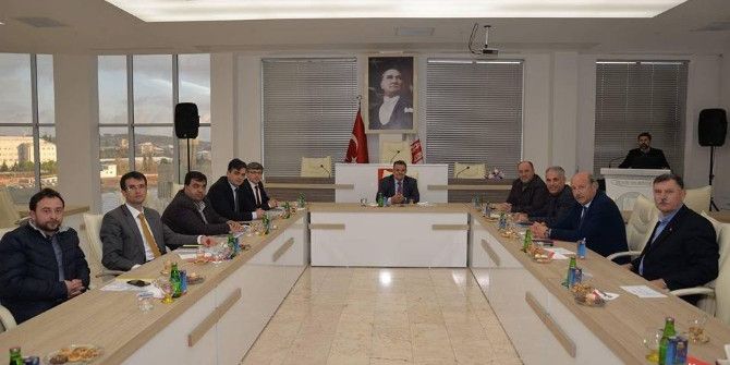 Başkan Yağcı, İlçe Belediye Başkanlarıyla Bir Araya Geldi