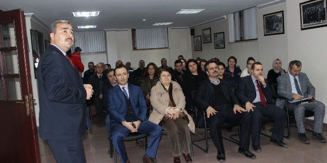 Sağlık Çalışanlarına Kadın-erkek Fırsat Eşitliği Eğitimi Düzenlendi