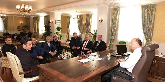 Türk-iş Konfederasyonu Erzurum Temsilcileri Vali Azizoğlu’nu Ziyaret Etti