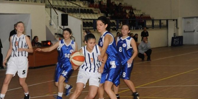 Üniversitelerarası Basketbol Turnuvaları Beü’de Devam Ediyor