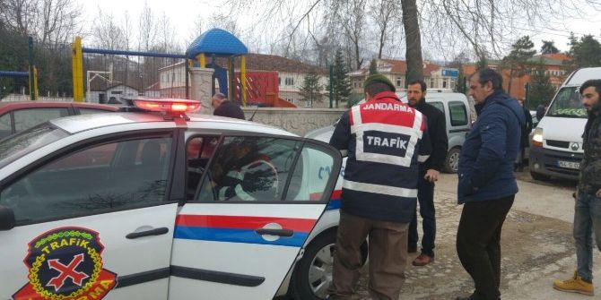 Jandarma Servis Araçlarını Denetledi