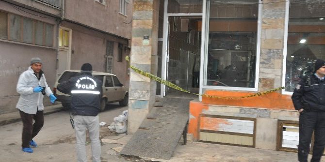 Sığındıkları Tamircide Silahlı Saldırıya Uğradılar