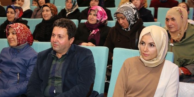 Kursiyerlerden Başkan Çolakbayrakdar’a Anlamlı Hediye