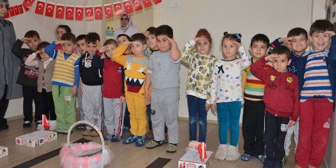 Miniklerden Polise Taziye Ziyareti